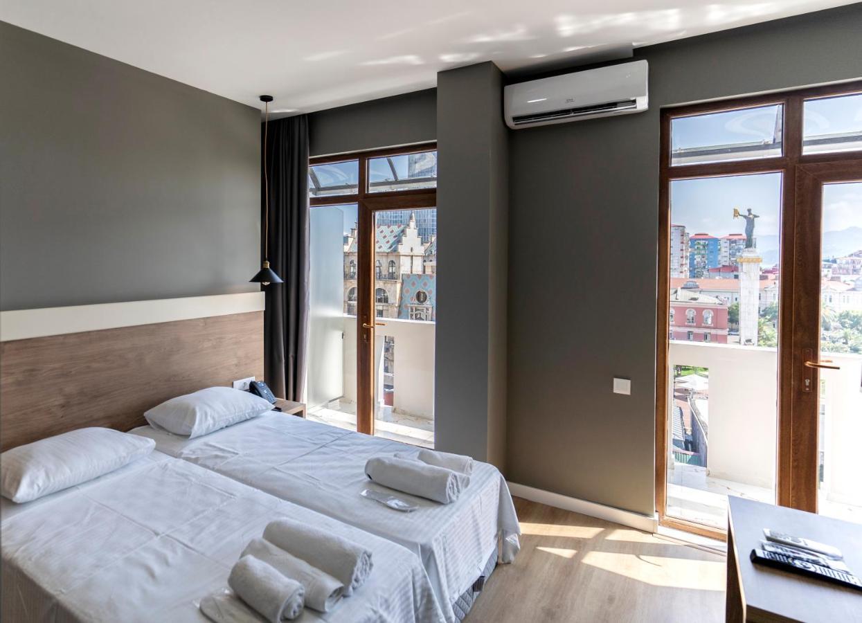 Boulevard Apartments Batumi Ngoại thất bức ảnh